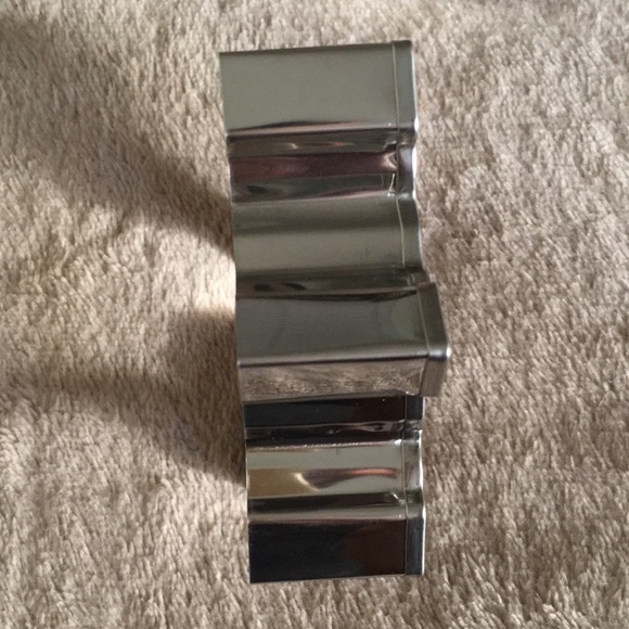 Avon Christmas Cookie Cutters in a Decorative Box - Picture 3 of 4